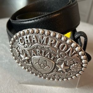 Ariat NWOT Textured Black Leather Silver Buckle Men’s Size 34